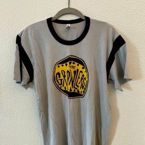 Growlers band t-shirt.